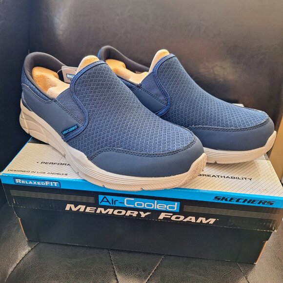 Skechers Men Size 8.5 Equalizer Slip-On Sneakers, BNIB - Picture 2 of 4